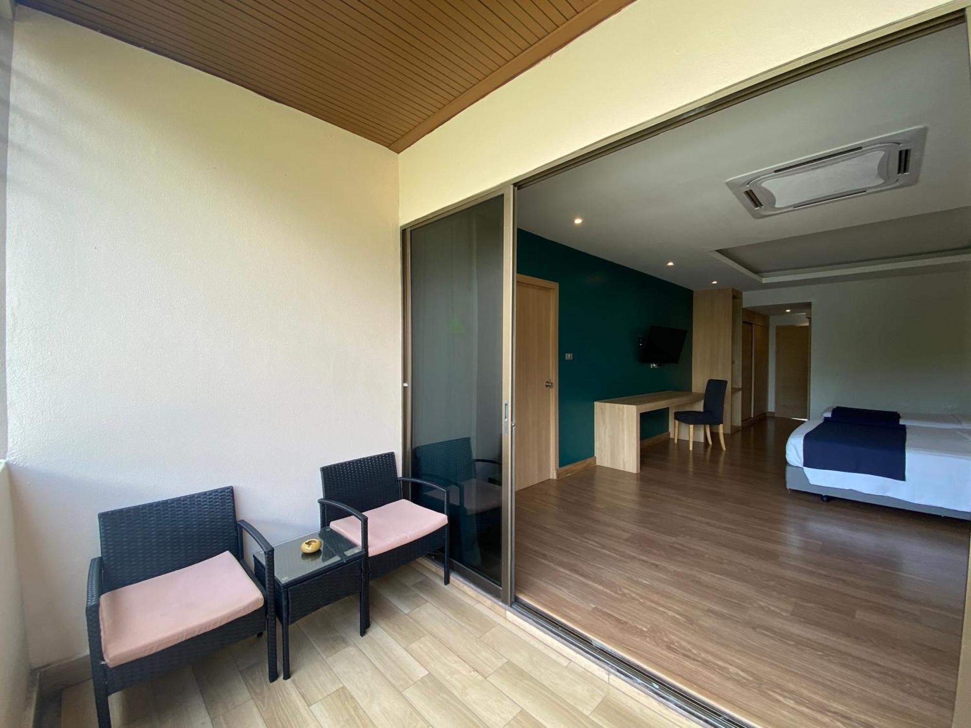 Coconut Village Resort Phuket - Sha Extra Plus Patong Quarto foto
